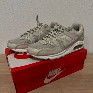 Nike Air Max Command WMNS Size 9